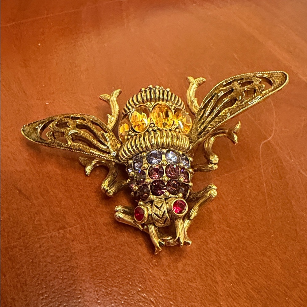 Vintage Joan Rivers Swarovski Crystal Antiqued Bee Brooch